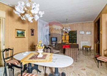 Sala da pranzo - Villa Via Bologna
 
17, Mascalucia - foto 10