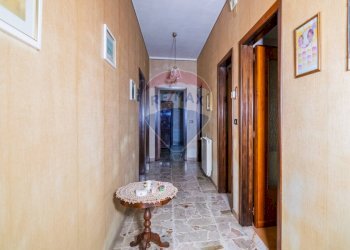 Hall / corridoio - Villa Via Bologna
 
17, Mascalucia - foto 11