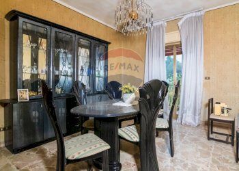 Sala da pranzo - Villa Via Bologna
 
17, Mascalucia - foto 16