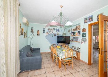 Sala da pranzo - Quadrilocale Via Giuseppe Antonio Borgese
 
24, Catania - foto 7