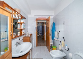 Bagno - Quadrilocale Via Giuseppe Antonio Borgese
 
24, Catania - foto 16