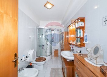 Bagno - Quadrilocale Via Giuseppe Antonio Borgese
 
24, Catania - foto 19