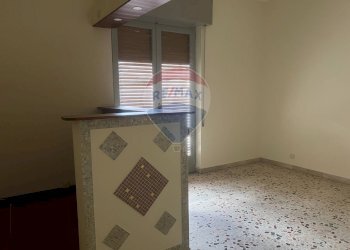 Stanza vuota - Appartamento Via Ugo Foscolo
 
4, Paterno - foto 4