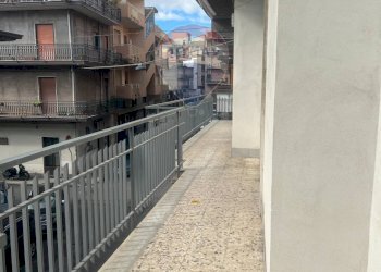 Balcone - Appartamento Via Ugo Foscolo
 
4, Paterno - foto 11