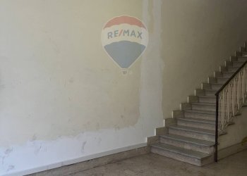 Scale - Appartamento Via Ugo Foscolo
 
4, Paterno - foto 17