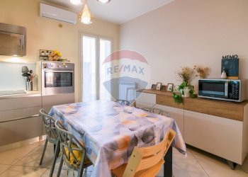 Sala da pranzo - Three-room apartment Via Sottotenente Lombardo
 
13, San Pietro Clarenza - photo 9