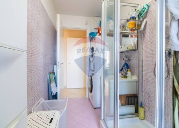 Bagno - Three-room apartment Via Sottotenente Lombardo
 
13, San Pietro Clarenza - photo 14