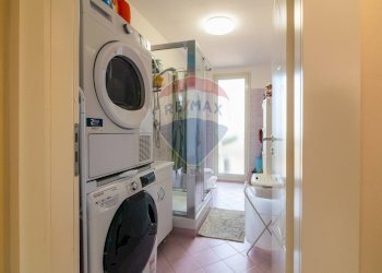 Lavanderia - Three-room apartment Via Sottotenente Lombardo
 
13, San Pietro Clarenza - photo 16