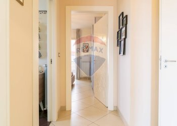 Hall / corridoio - Three-room apartment Via Sottotenente Lombardo
 
13, San Pietro Clarenza - photo 23