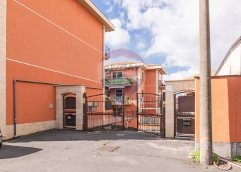 Edificio all\'aperto - Three-room apartment Via Sottotenente Lombardo
 
13, San Pietro Clarenza - photo 34