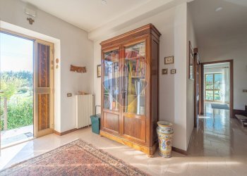 Hall / corridoio - Casa semi indipendente Via delle Petunie
 
6, Rocca Priora - foto 14