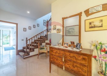 Scale - Casa semi indipendente Via delle Petunie
 
6, Rocca Priora - foto 15