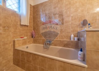 Bagno - Casa semi indipendente Via delle Petunie
 
6, Rocca Priora - foto 46