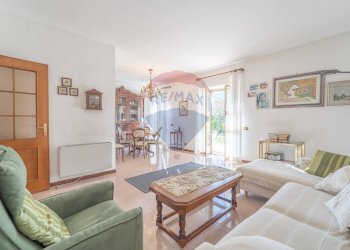 SALONE - Casa semi indipendente Via delle Petunie
 
6, Rocca Priora - foto 23