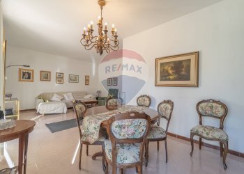 Sala da pranzo - Casa semi indipendente Via delle Petunie
 
6, Rocca Priora - foto 26