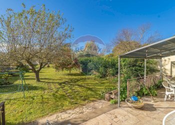 Giardino - Casa semi indipendente Via delle Petunie
 
6, Rocca Priora - foto 51