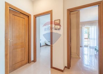 Hall / corridoio - Casa semi indipendente Via delle Petunie
 
6, Rocca Priora - foto 64