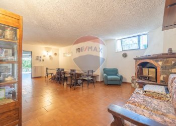 Sala da pranzo - Casa semi indipendente Via delle Petunie
 
6, Rocca Priora - foto 74