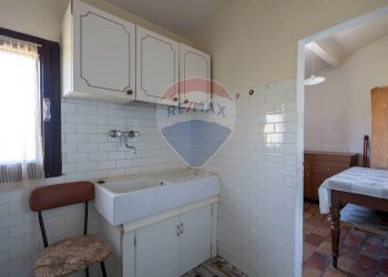 Cucina - Semi-detached house Via Piagge
 
27, Castelplanio - photo 9