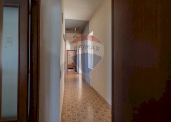 Hall / corridoio - Semi-detached house Via Piagge
 
27, Castelplanio - photo 16