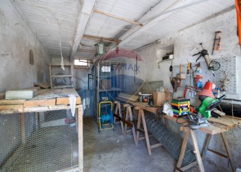 Dispensa di stoccaggio - Semi-detached house Via Piagge
 
27, Castelplanio - photo 27