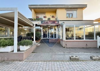 Casa all\'aperto - Bar Tavola Calda - Fredda Via C. Battisti
158, Fucecchio - foto 3