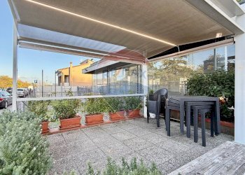 Terrazza - Bar Tavola Calda - Fredda Via C. Battisti
158, Fucecchio - foto 4