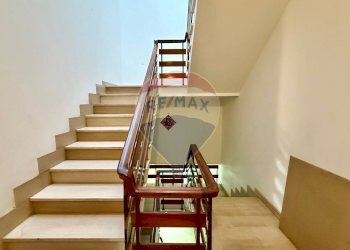 Scale - Independent house Via Giosuè Carducci
 
13, Vinci - photo 7