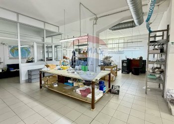 Dispensa di stoccaggio - Independent house Via Giosuè Carducci
 
13, Vinci - photo 48