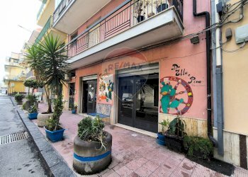 Edificio all\'aperto - Quadrilocale Via Naxos
 
109 - 109 A, Giardini-Naxos - foto 19