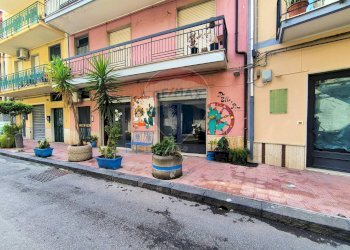 Edificio all\'aperto - Quadrilocale Via Naxos
 
109 - 109 A, Giardini-Naxos - foto 20