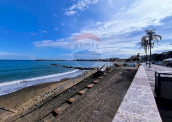 Vista mare - Quadrilocale Via Naxos
 
109 - 109 A, Giardini-Naxos - foto 30