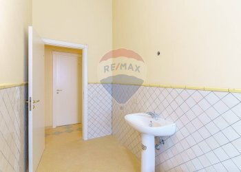 Bagno - Appartamento VIA DUCA DEGLI ABRUZZI
 
147, Carlentini - foto 16