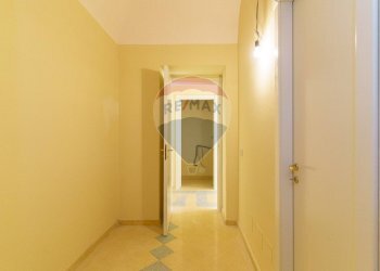Hall / corridoio - Appartamento VIA DUCA DEGLI ABRUZZI
 
147, Carlentini - foto 54