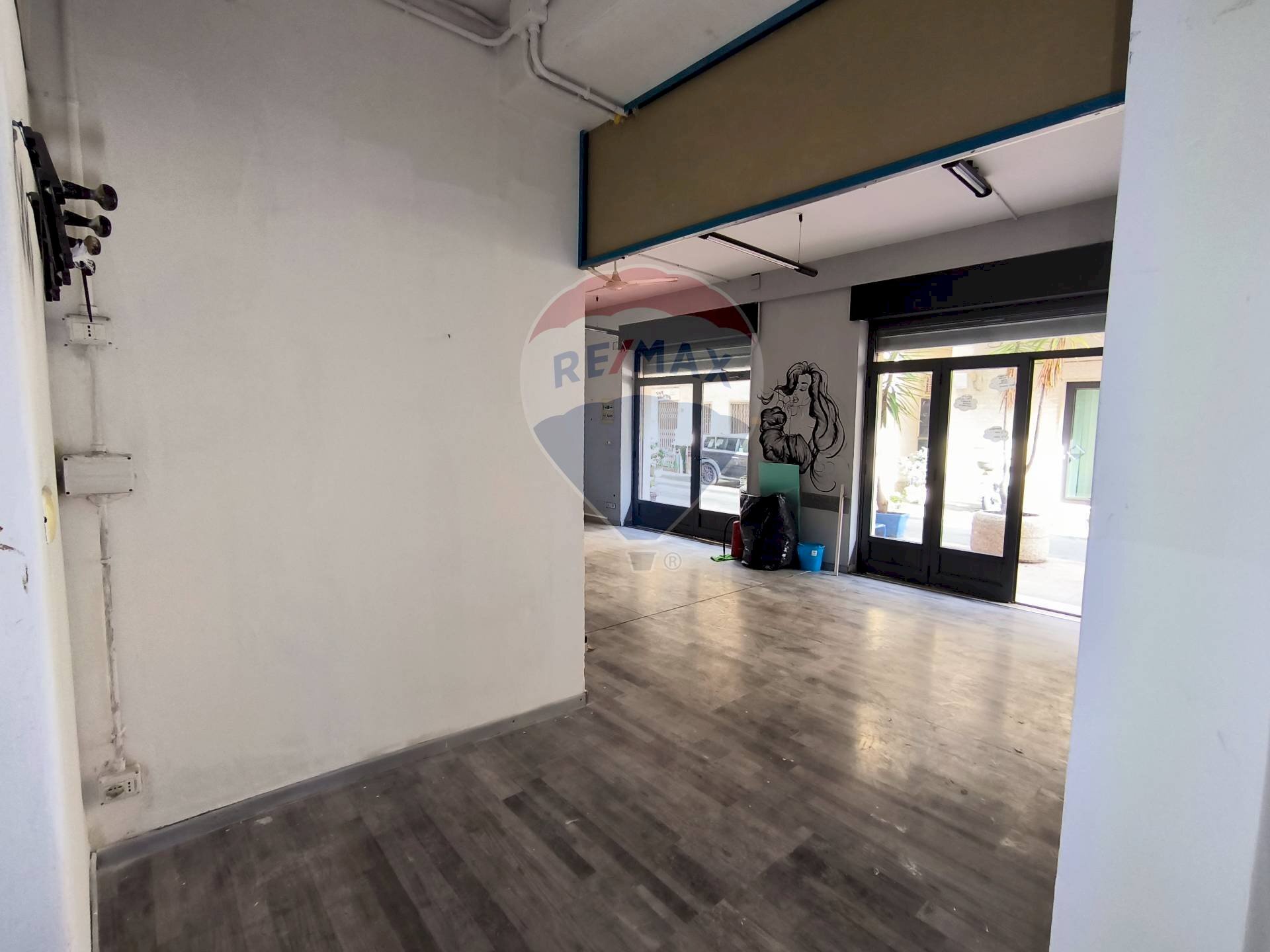 Stanza vuota - Negozio Via Naxos
 
109 - 109 A, Giardini-Naxos - foto 3