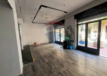 Stanza vuota - Negozio Via Naxos
 
109 - 109 A, Giardini-Naxos - foto 9