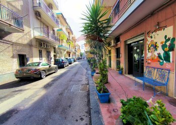 Edificio all\'aperto - Negozio Via Naxos
 
109 - 109 A, Giardini-Naxos - foto 22