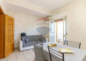 Sala da pranzo - Quadrilocale Via Tellaro
 
36, Catania - foto 31