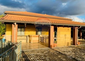 Casa all\'aperto - Villa CONTRADA CANNATELLA
 
SNC, Adrano - foto 2