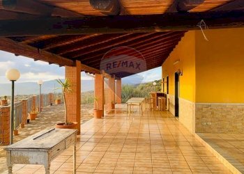 Terrazza - Villa CONTRADA CANNATELLA
 
SNC, Adrano - foto 16