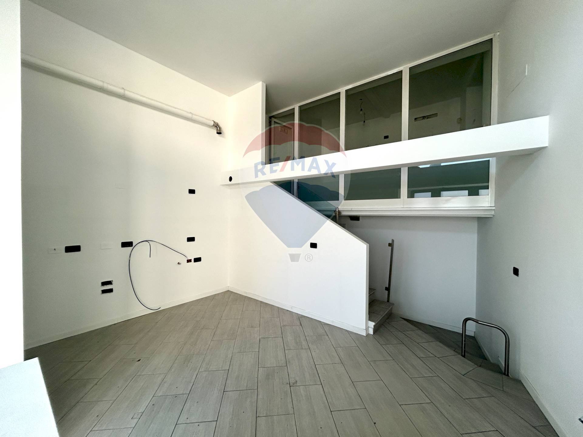 Stanza vuota - Locale Commerciale Lovere - foto 3