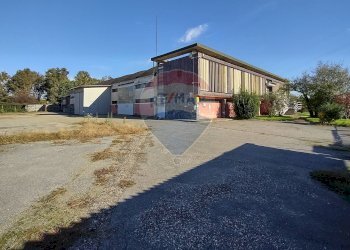 Casa all\'aperto - Capannone via Ceresio
 
35, Vigevano - foto 27