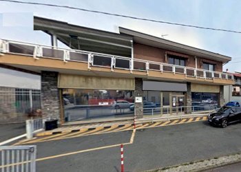 Foto 7 - Locale Commerciale Via Lanzo
68, Ciriè - foto 6