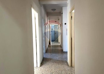 Hall / corridoio - Appartamento Via Luciano Calpurnio
 
18, Pozzuoli - foto 3