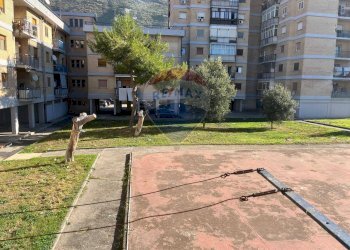 Edificio all\'aperto - Appartamento Via Luciano Calpurnio
 
18, Pozzuoli - foto 6