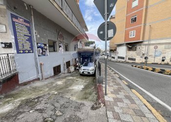 Edificio all\'aperto - Shop Via Pini di Solimene
35, San Giorgio a Cremano - photo 2