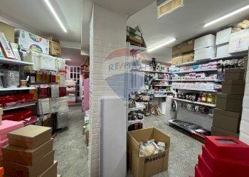 Dispensa di stoccaggio - Shop Via Pini di Solimene
35, San Giorgio a Cremano - photo 11