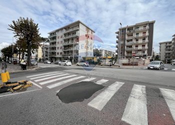 Edificio all\'aperto - Shop Via Pini di Solimene
35, San Giorgio a Cremano - photo 15