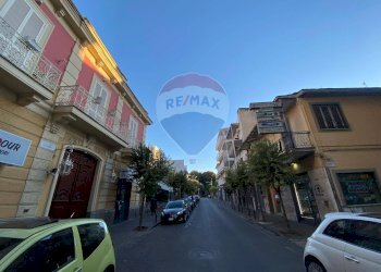 Edificio all\'aperto - Appartamento Via Roma
 
32, Giugliano in Campania - foto 19