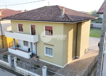 Foto 1 - Villa Via Celso Cami
 
28, Gottolengo - foto 1